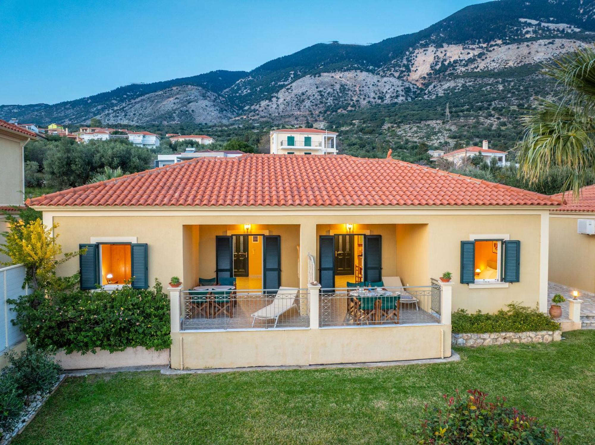 Eleftheria Apartments Vlachata Esterno foto
